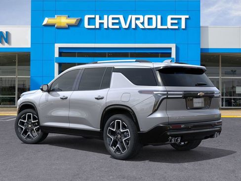 New 2026 Chevrolet Traverse High Country w/ LPO, Floor Liner Package image 3