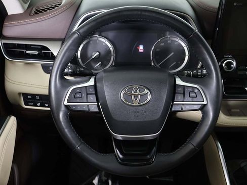 Used 2022 Toyota Highlander Limited image 47