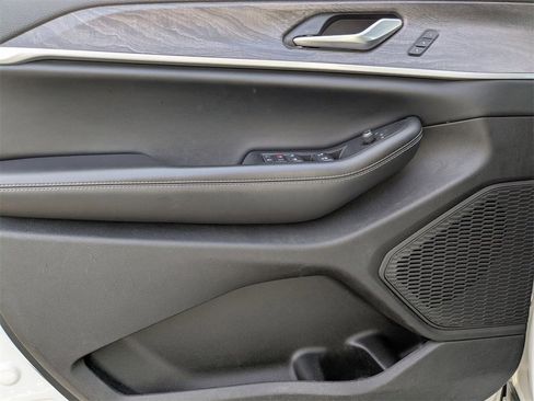 Used 2023 Jeep Grand Cherokee L Limited w/ Trailer Tow Group (B) image 16