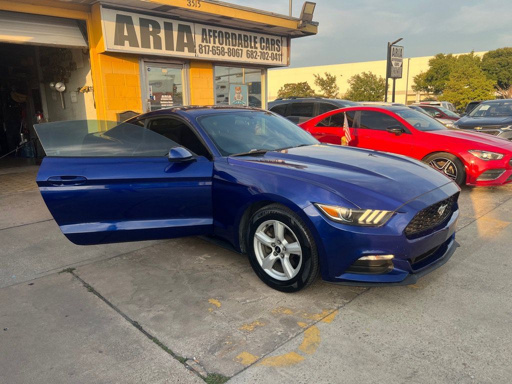Used 2016 Ford Mustang Coupe RWD image 4