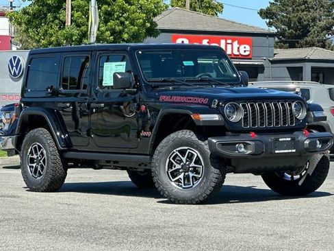 Used 2025 Jeep Wrangler Unlimited Rubicon w/ Convenience Group AWD/4WD image 2