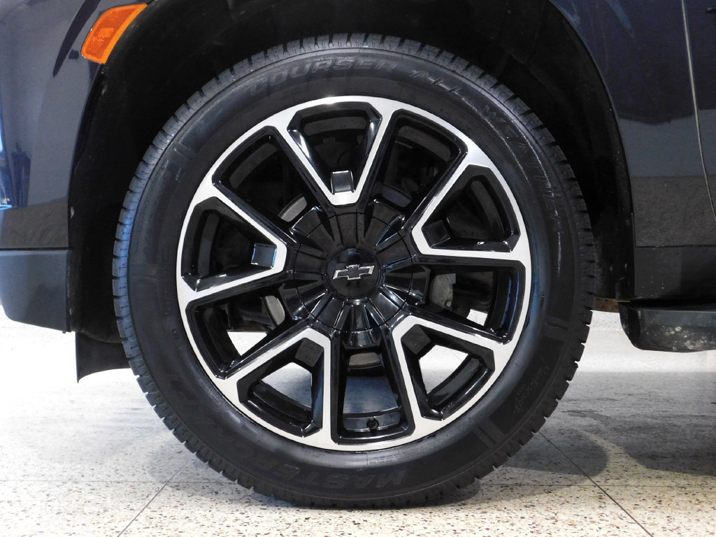 Used 2024 Chevrolet Tahoe RST w/ Luxury Package AWD/4WD image 23
