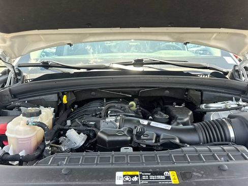 Used 2023 Jeep Grand Cherokee Limited AWD/4WD image 25