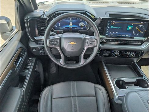 Used 2024 Chevrolet Silverado 2500 High Country w/ High Country Premium Package AWD/4WD image 17