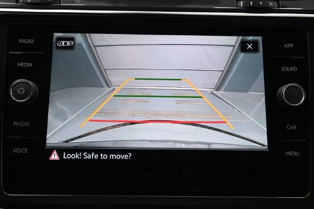 Used 2022 Volkswagen Tiguan SE R-Line FWD image 20