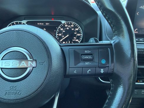 Used 2023 Nissan Rogue SV w/ SV Premium B Package image 24