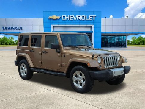 Used 2015 Jeep Wrangler Unlimited Sahara w/ Connectivity Group AWD/4WD image 1