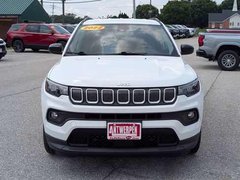 Used 2022 Jeep Compass Latitude AWD/4WD image 8