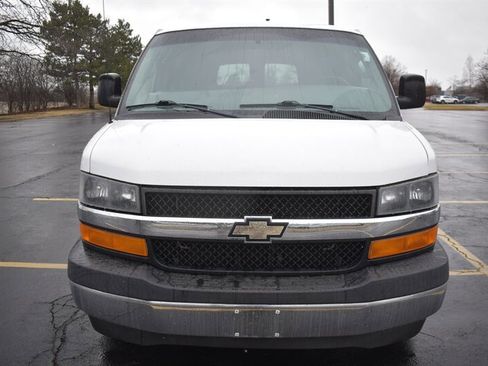 Used 2017 Chevrolet Express 2500 LT w/ LT Preferred Equipment Group image 2
