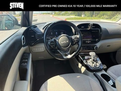 Certified 2023 Kia Soul EX FWD image 11