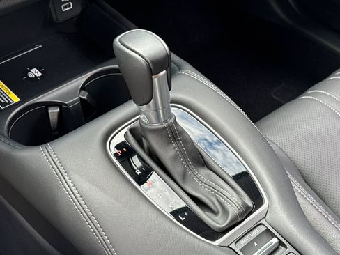 Used 2024 Honda HR-V EX-L image 17