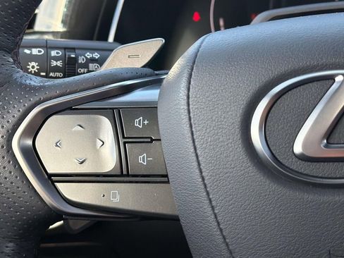 Used 2024 Lexus RX 500h F Sport w/ Convenience Package image 12