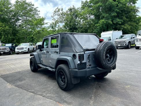 Used 2015 Jeep Wrangler Unlimited Sport image 5