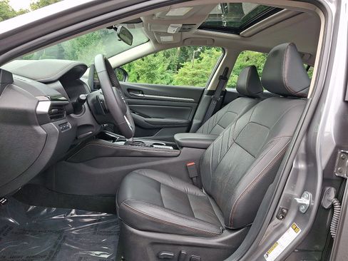 Certified 2024 Nissan Altima 2.5 SR w/ SR Premium Package FWD image 13
