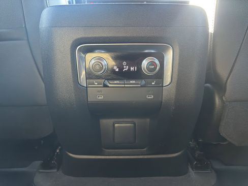 Certified 2023 GMC Yukon XL Denali AWD/4WD image 17
