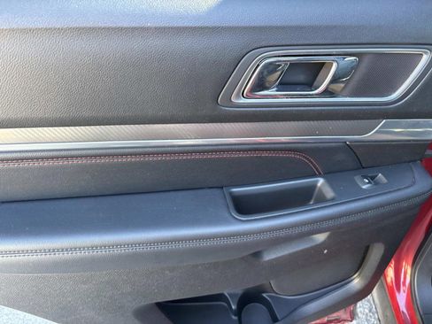 Used 2017 Ford Explorer Sport w/ Equipment Group 401A image 19