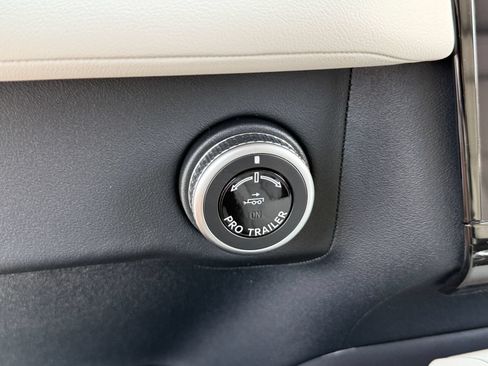 New 2026 Lincoln Navigator L Reserve AWD/4WD image 35