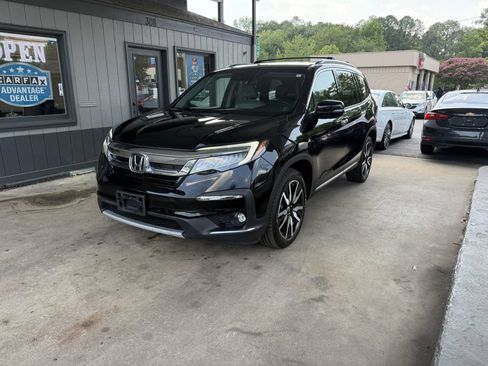 Used 2019 Honda Pilot Touring image 1