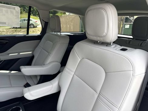 New 2026 Lincoln Aviator 2WD image 14