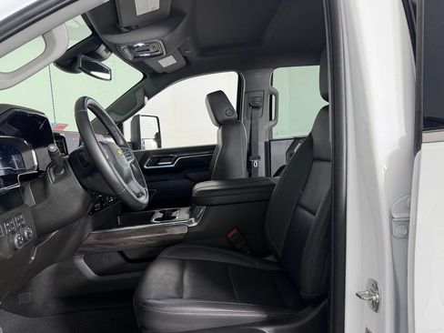 Used 2025 Chevrolet Silverado 2500 LTZ AWD/4WD image 26