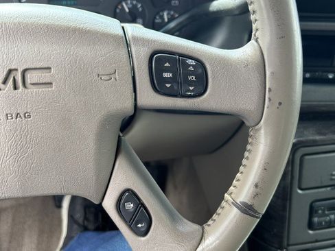 Used 2004 GMC Yukon Denali AWD/4WD image 9