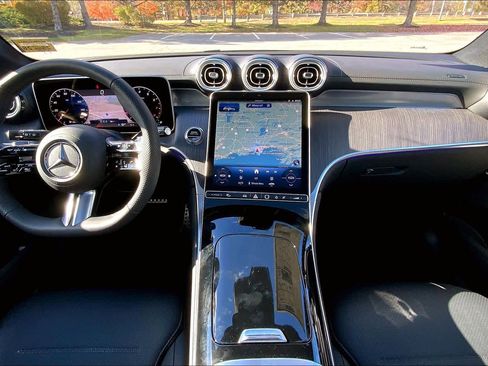 Certified 2026 Mercedes-Benz GLC 300 4MATIC image 5