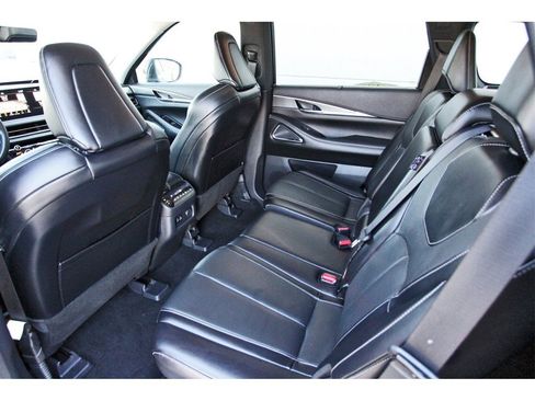 Used 2023 INFINITI QX60 Luxe w/ Performance Audio Package image 12