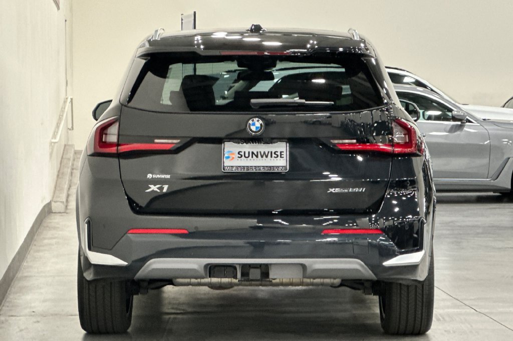 Certified 2023 BMW X1 xDrive28i w/ Convenience Package AWD/4WD image 5