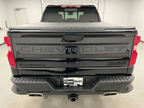 Used 2023 Chevrolet Silverado 1500 High Country w/ High Country Premium Package AWD/4WD image 9