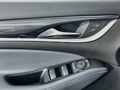 Used 2023 Buick Enclave Essence w/ Experience Buick Package FWD image 18