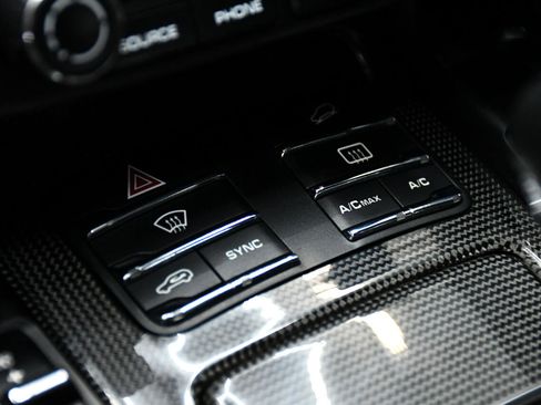 Used 2017 Porsche Cayenne GTS image 32