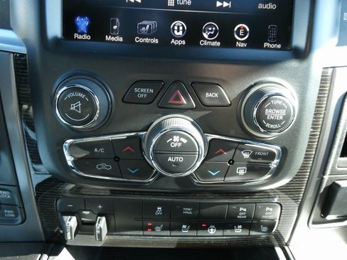 Used 2017 RAM 1500 Limited image 29