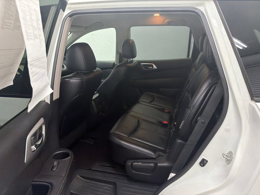 Used 2020 Nissan Pathfinder SL FWD image 23