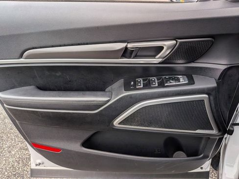 Used 2023 Kia Telluride LX image 12