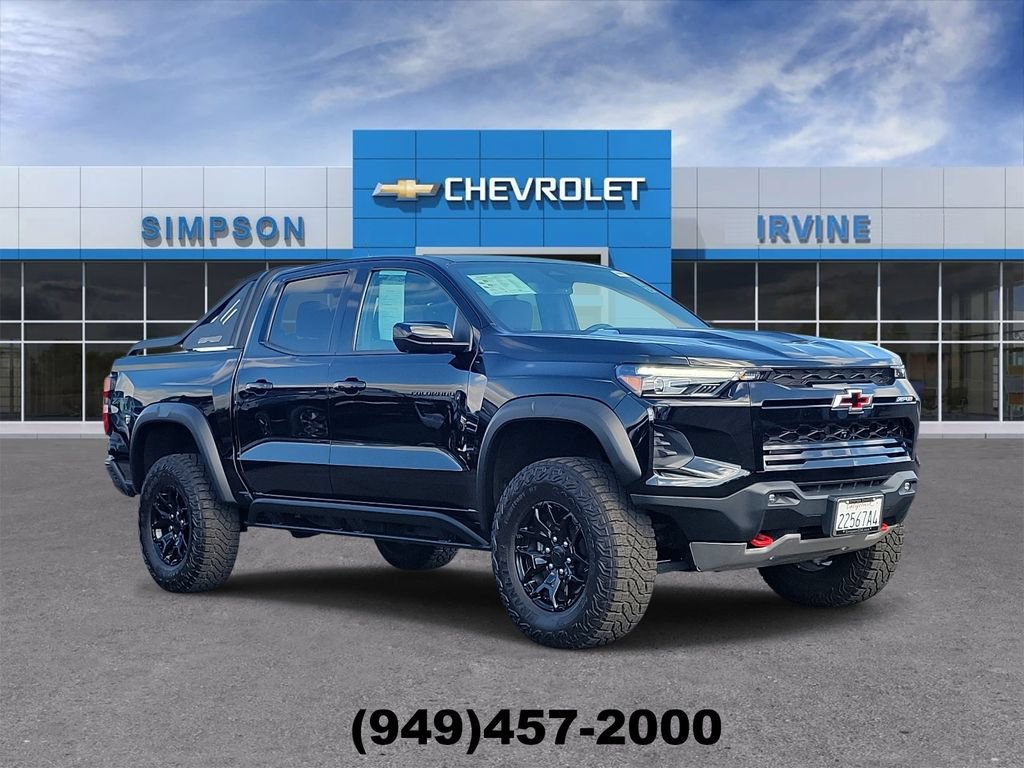 Used 2024 Chevrolet Colorado ZR2 w/ Technology Package AWD/4WD image 1