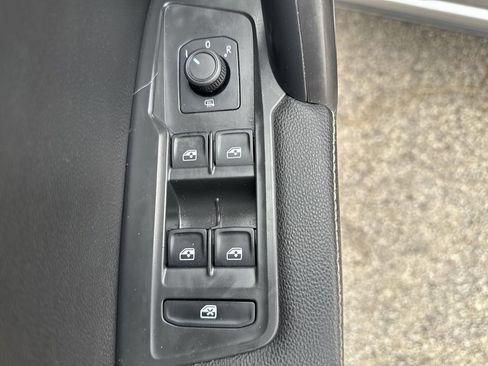 Used 2022 Volkswagen Tiguan S FWD image 13