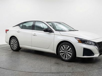 Used 2025 Nissan Altima 2.5 SV