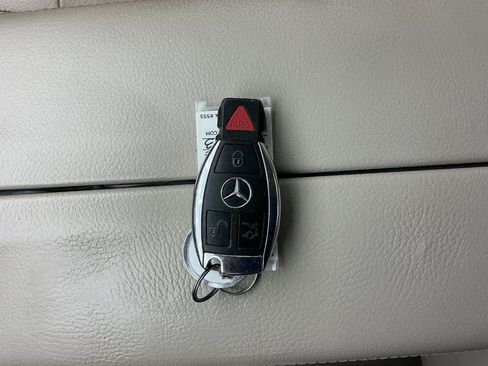 Used 2015 Mercedes-Benz E 350 4MATIC Sedan w/ Premium 1 Package image 43