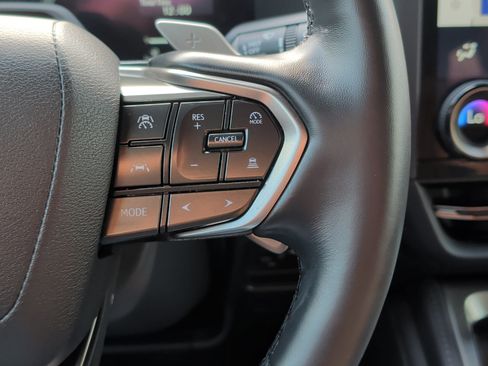 Used 2025 Lexus GX 550 w/ Cold Area Package image 15