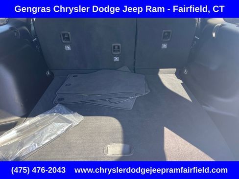 Used 2024 Jeep Grand Cherokee Limited w/ Black Appearance Package AWD/4WD image 24
