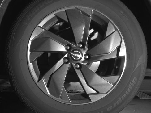 Used 2025 Nissan Rogue SV image 11