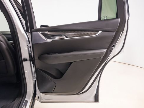 Used 2024 Cadillac XT6 Sport w/ Technology Package image 28