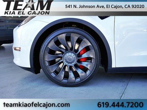 Used 2022 Tesla Model Y Performance image 7