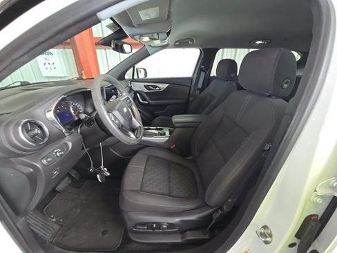 Used 2021 Chevrolet Blazer LT FWD image 4