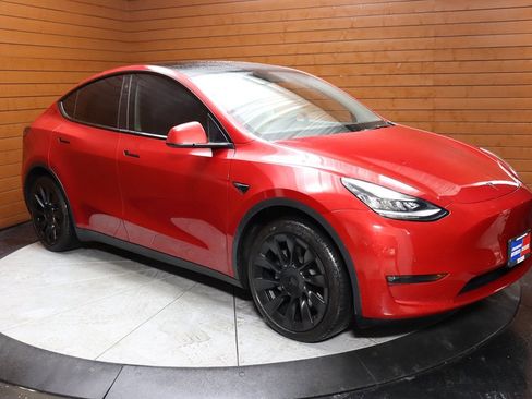 Used 2023 Tesla Model Y Long Range image 65