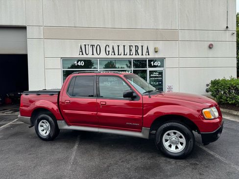 Used 2001 Ford Explorer Sport Trac 4x4 image 2