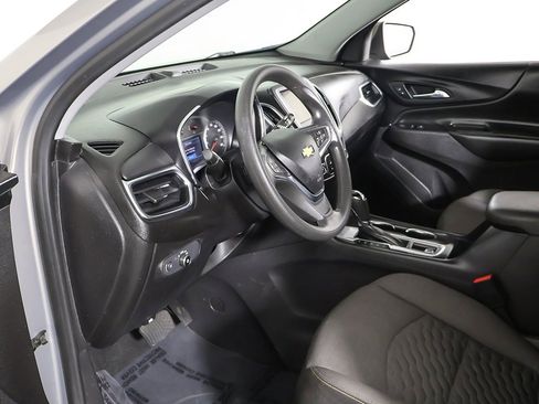 Used 2019 Chevrolet Equinox LT image 17