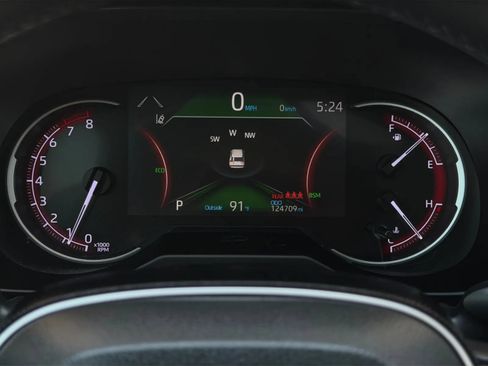 Used 2019 Toyota RAV4 Limited FWD image 32