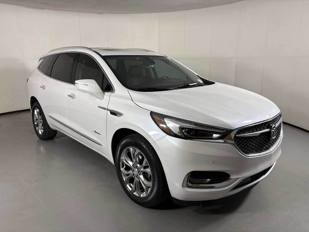 Used 2020 Buick Enclave Avenir w/ Avenir Technology Package AWD/4WD image 2