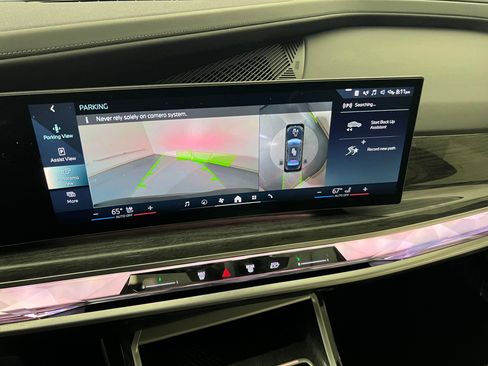 Certified 2024 BMW i7 eDrive50 image 31